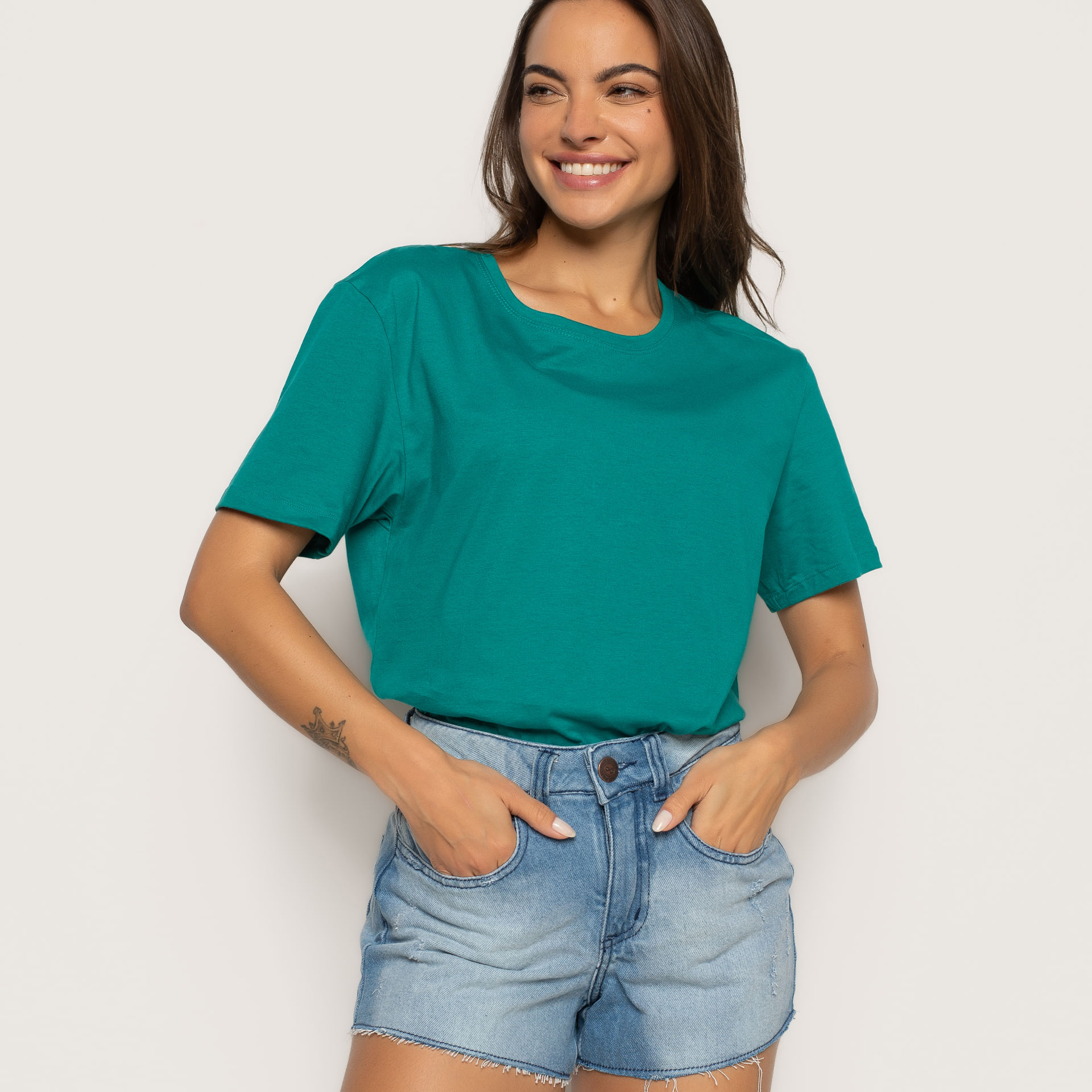 T on sale shirt verde