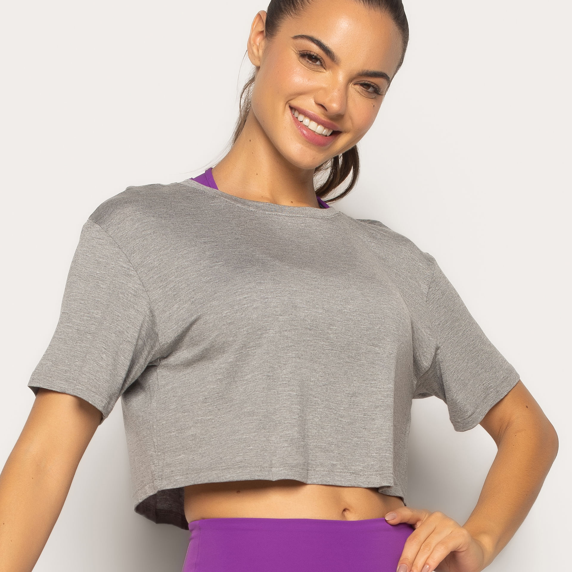 Cropped T-shirt Preto - Livre e Leve